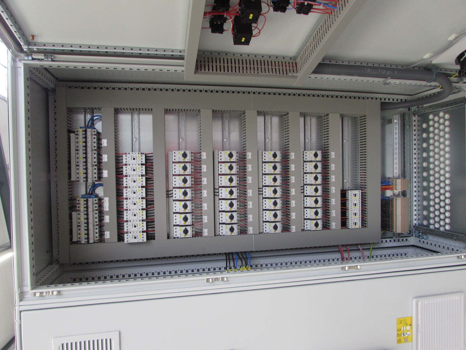 Control cabinet Oaklands Nat Step XL house 12 level 3 Client